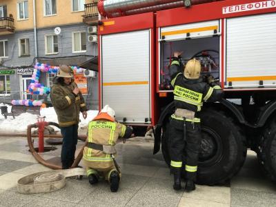 В Саратове пожарные выезжали тушить кладовку