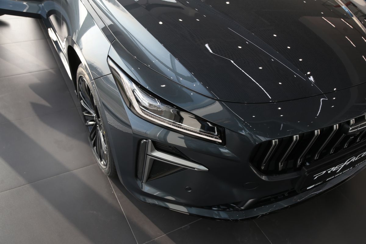 Премиальный седан с большой выгодой на Камайской, 3!