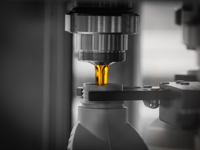 «Газпромнефть-СМ» начала выпуск синтетических присадок для автомасел из российских компонентов