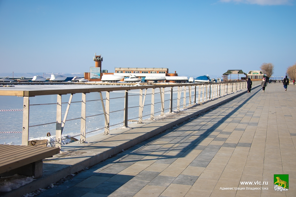 Владивосток набережная гавань. Набережная цесаревича владивосток. Цесаревича владивосток. Где находится набережная владивостока. Где находится набережная владивостока.