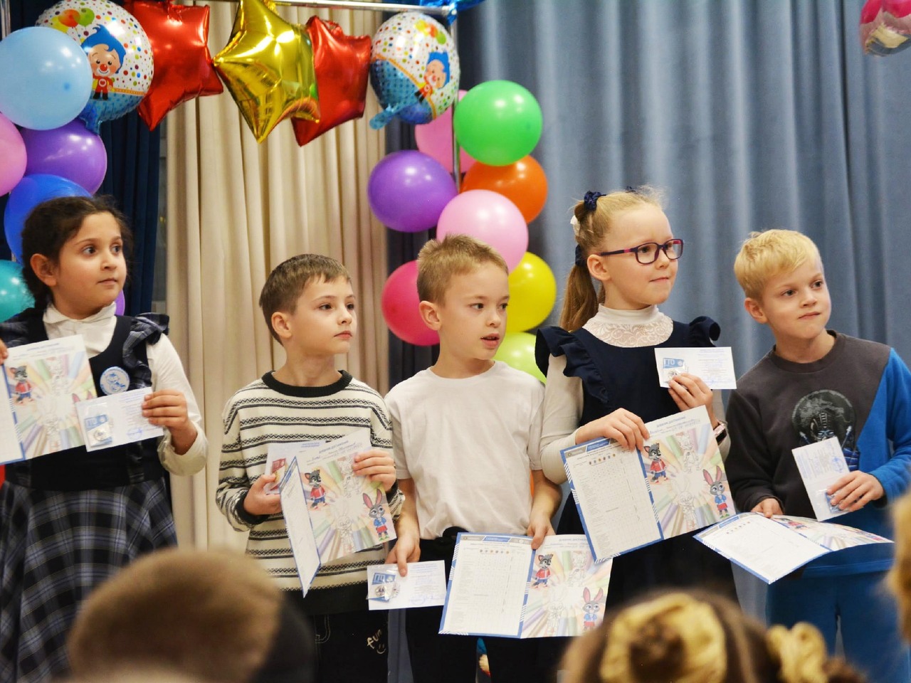 Первые знаки ГТО и цирковое шоу