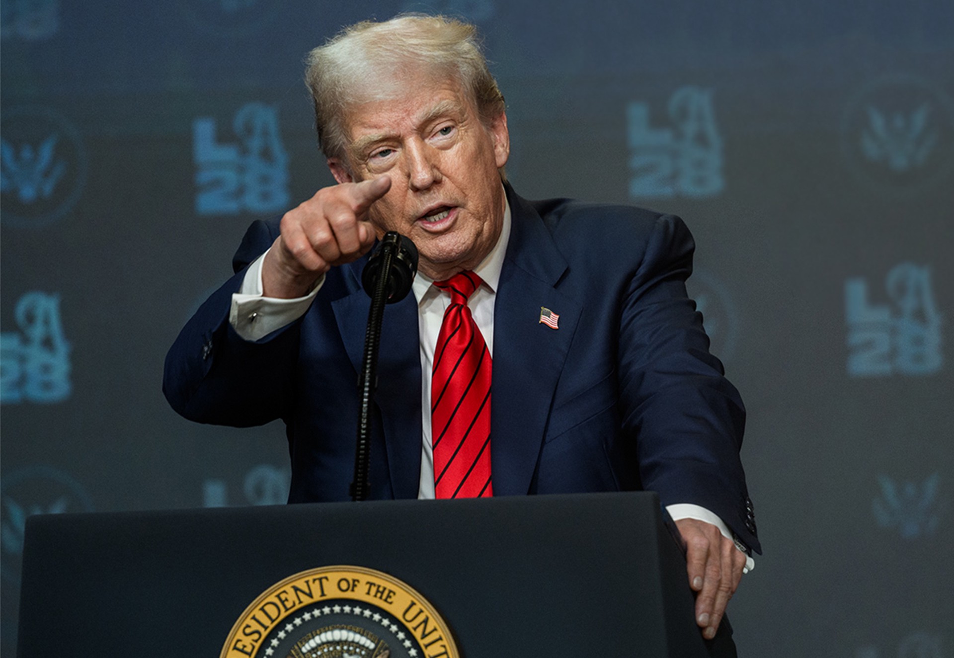 Трамп 13 лет назад ругал потенциальную войну с Ираном