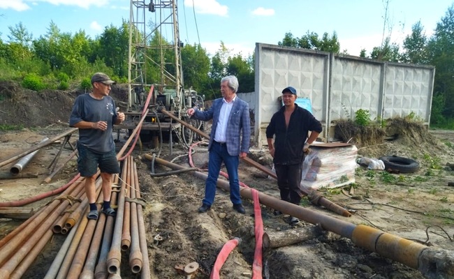 В Евлашево ведется прокачка новой скважины