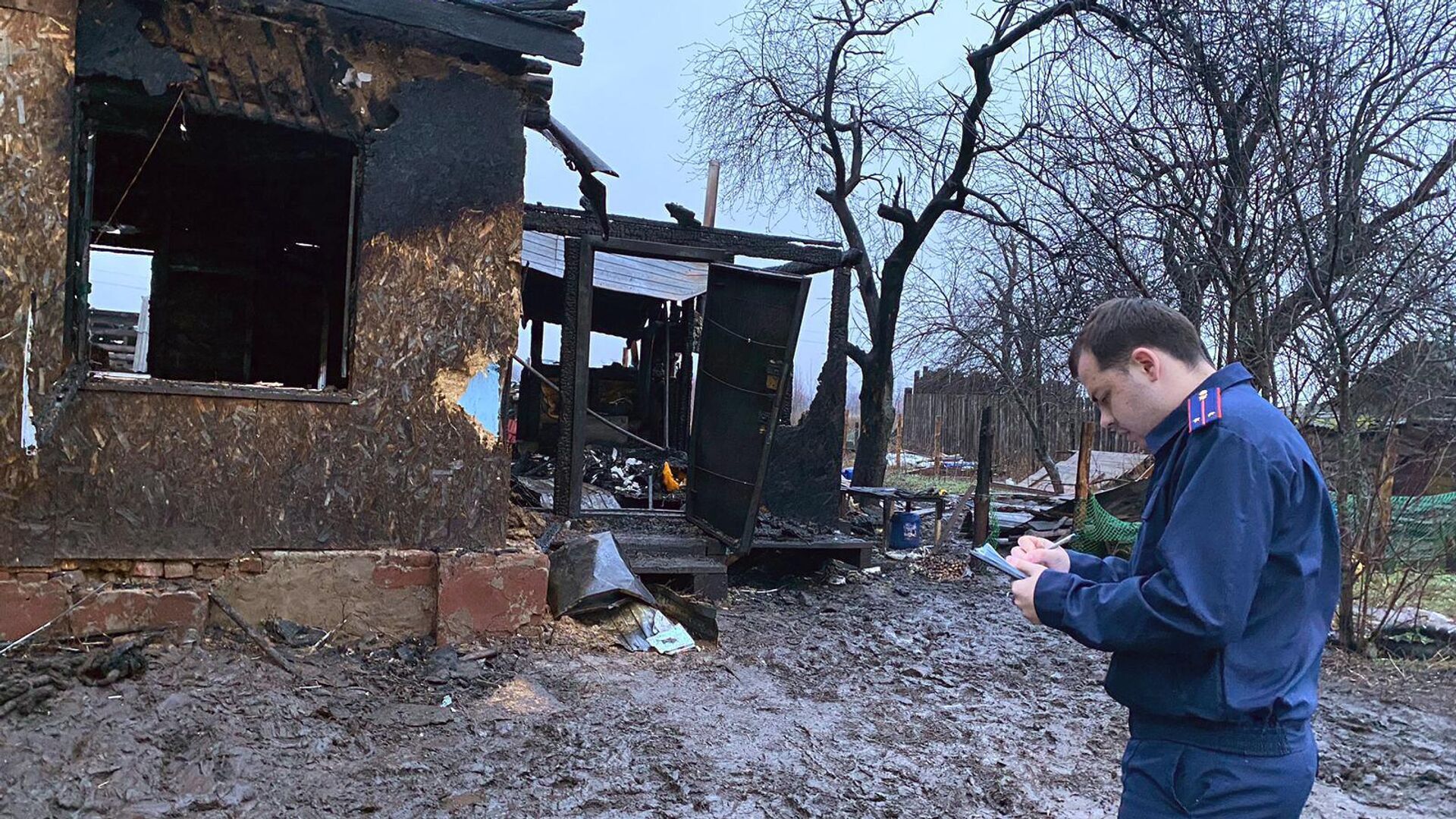 Трагедия в белгороде 31 декабря. Воронежская область Бобровский район пожар. Пожар в частном доме. Пожар в Коледино.