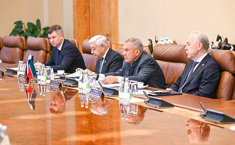 Встреча сенаторов с Раисом Республики Татарстан Рустамом Миннихановым