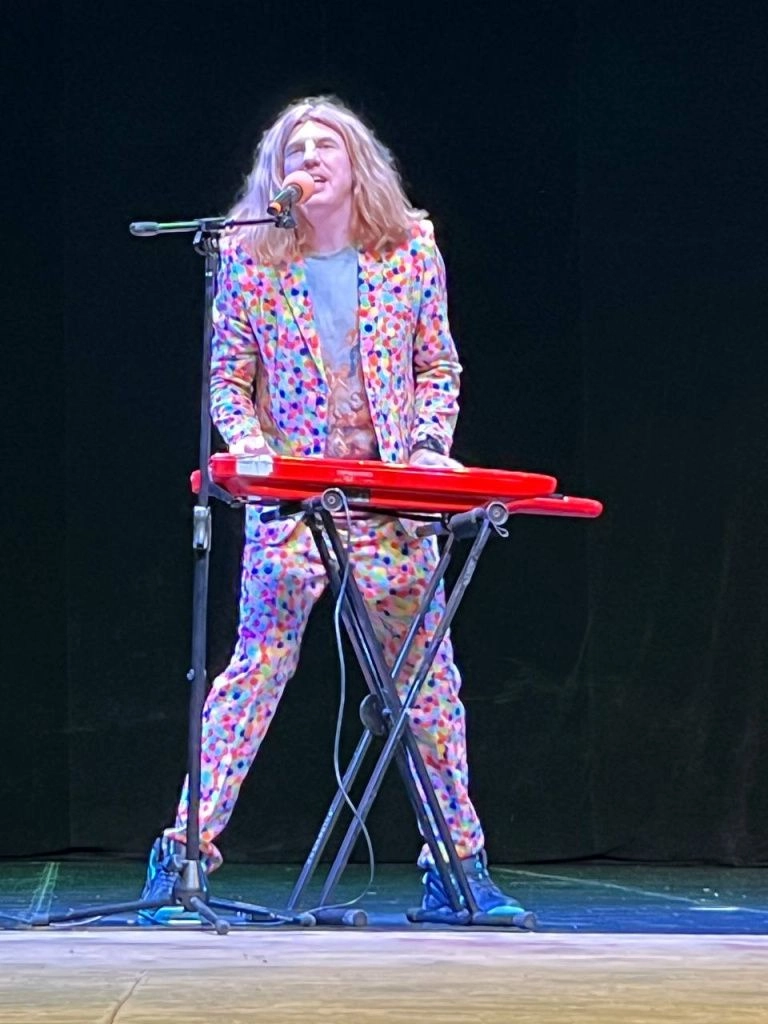 Денис Смирнов.jpg