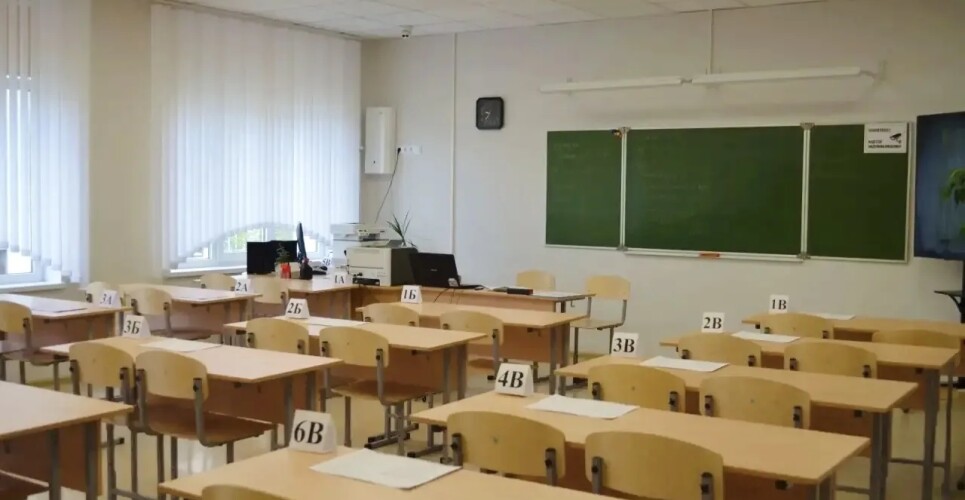 Скоро выпуск: родители новгородских школьников могут спокойно пообщаться с психологами на «майских»