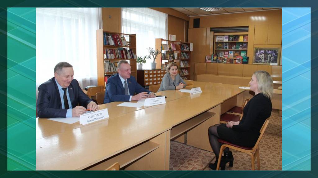 Депутат облдумы приобретет часть экипировки для суземских хоккеисток