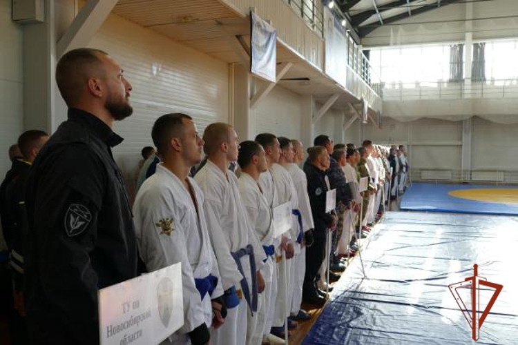 Чемпионат Сибирского ордена Жукова округа Росгвардии по рукопашному бою завершился в Омске