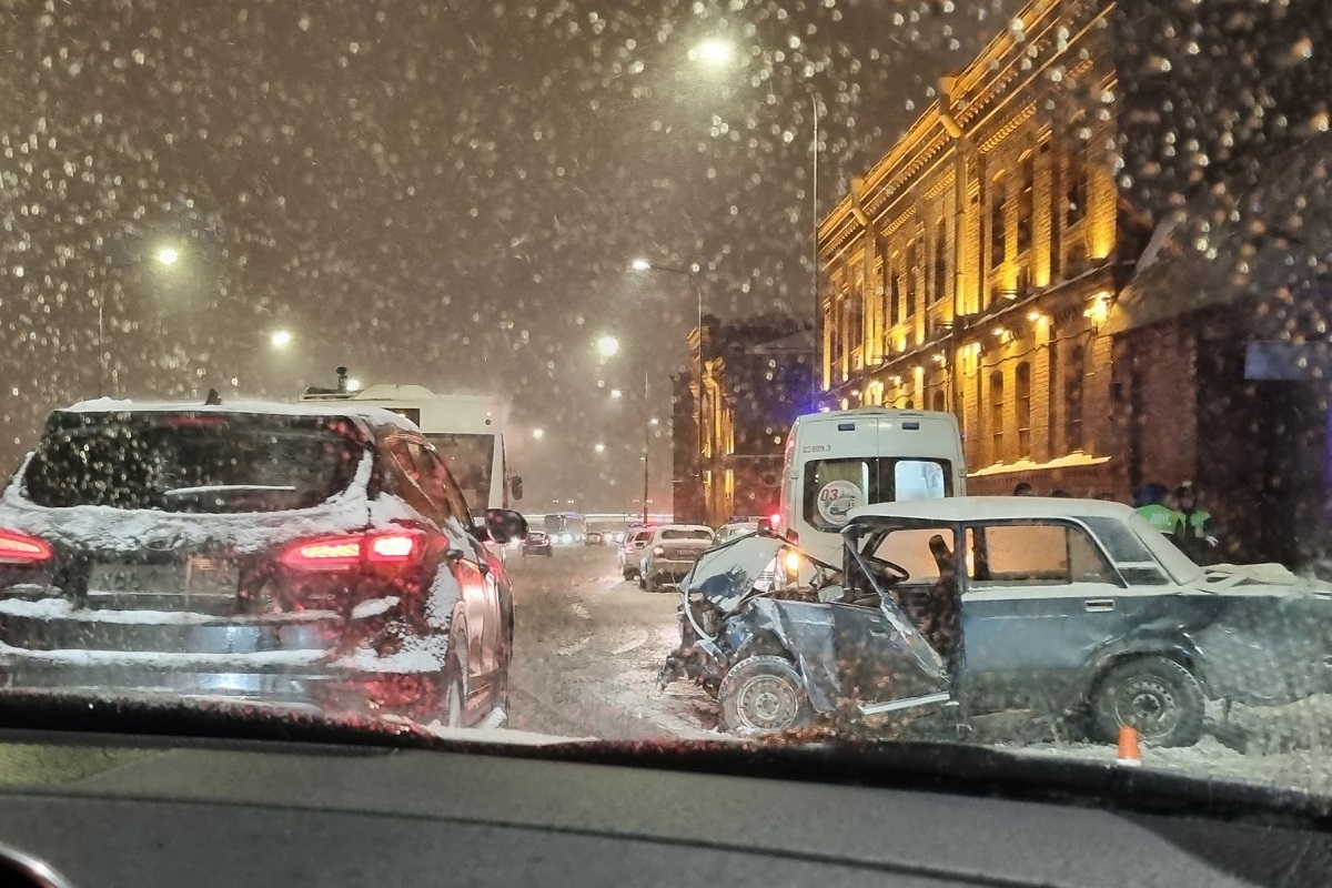 сегодня вечером в москве