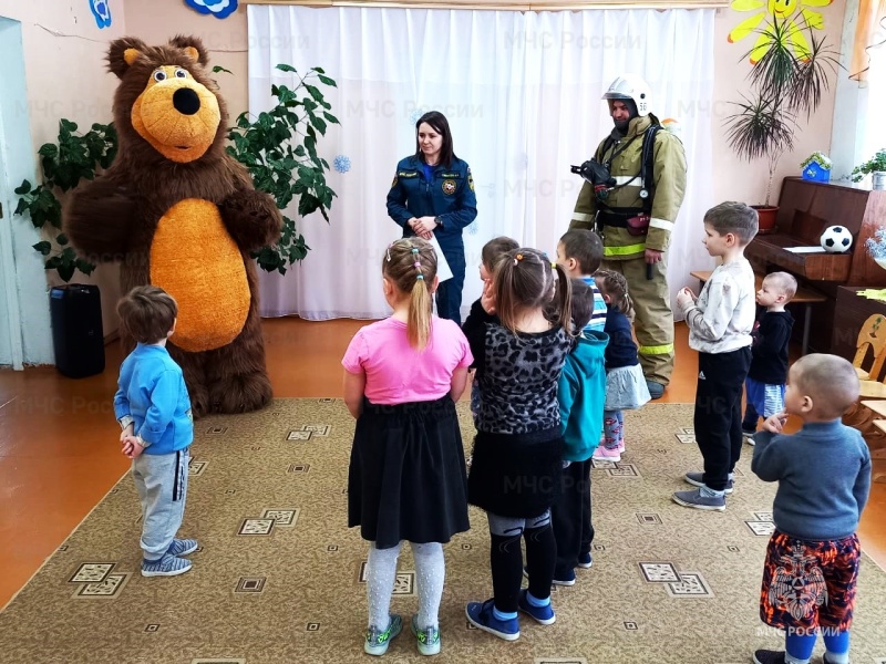Огнеборцы побывали в гостях у воспитанников детского сада Фировского района