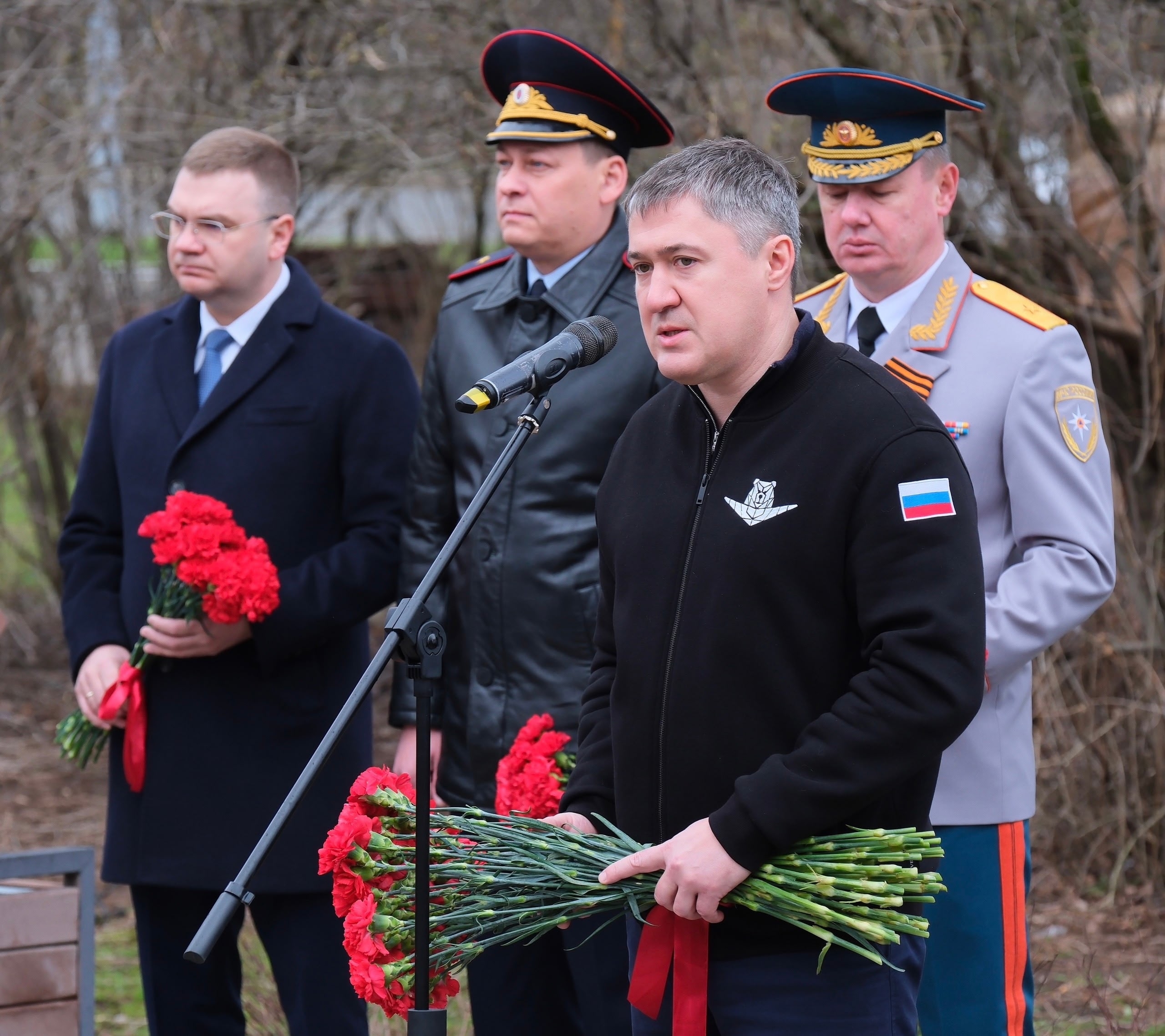Возложение цветов к памятнику жертвам радиационных катастроф к 40-й годовщине аварии на ЧАЭС!