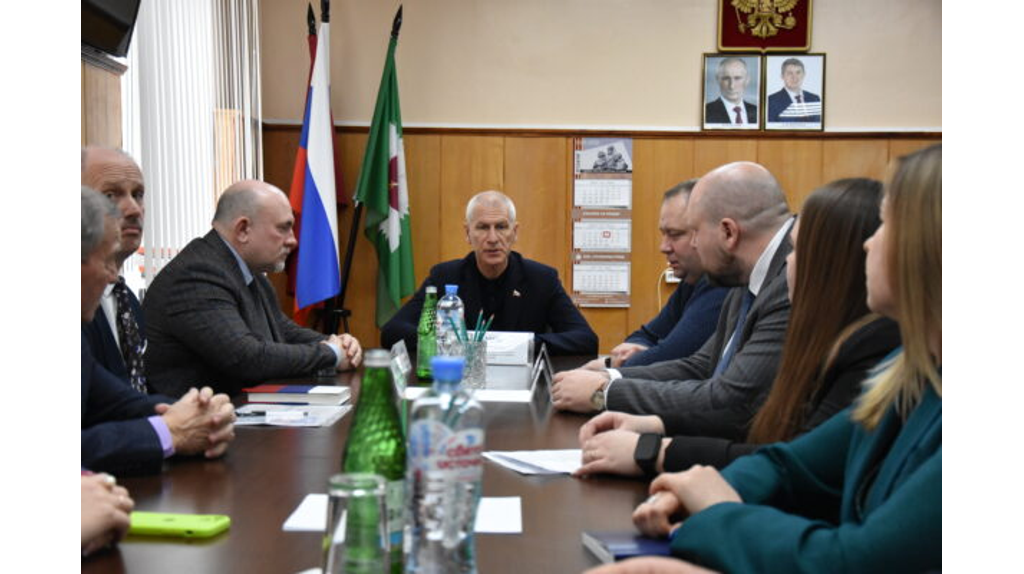 Депутат Госдумы Олег Матыцин с рабочим визитом посетил Дятьковский район Брянщины