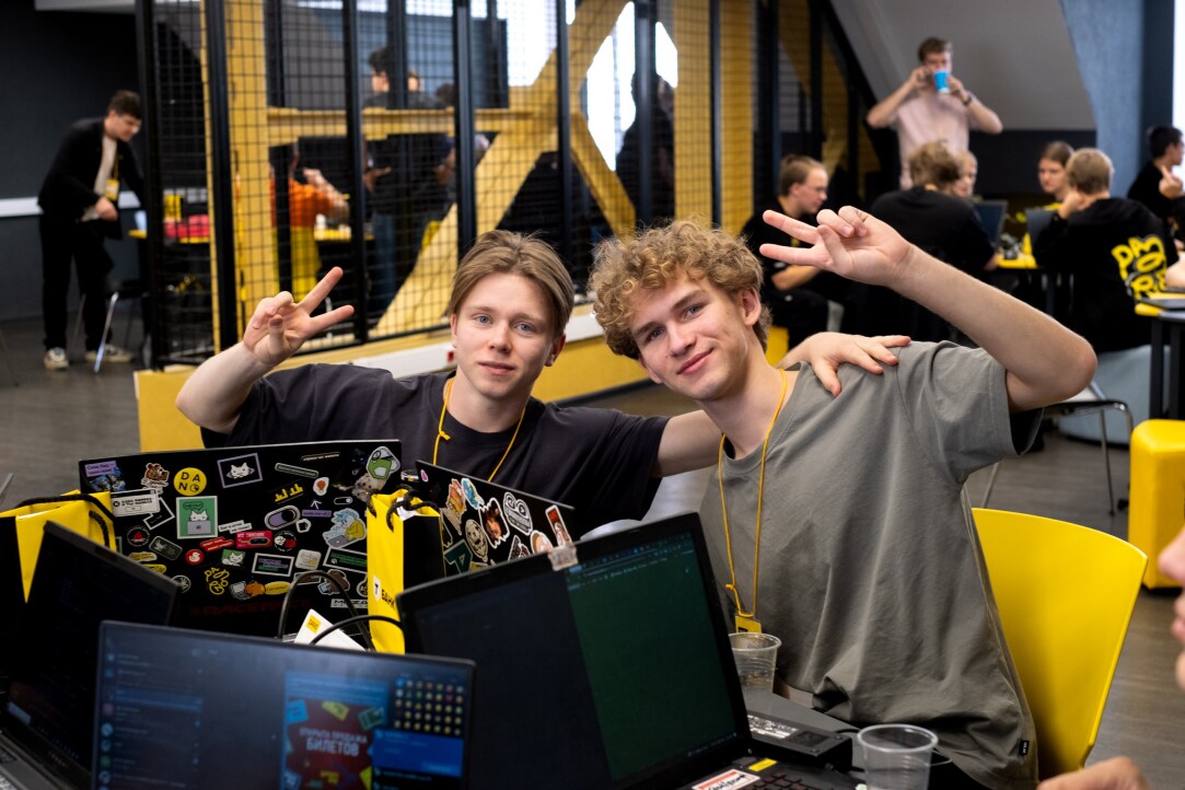 «Главное — не модные алгоритмы, а осмысленный результат»: школьники раскрыли секреты лучших преподавателей НИУ ВШЭ на хакатоне DANO