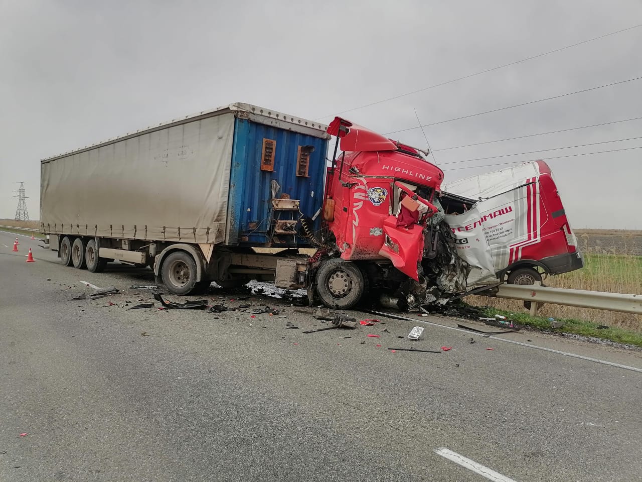 На трассе в Красноармейском районе в лобовом столкновении погибли два человека