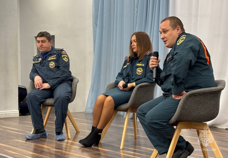 В Юго-Восточном административном округе прошел открытый урок, посвященный истории МЧС России