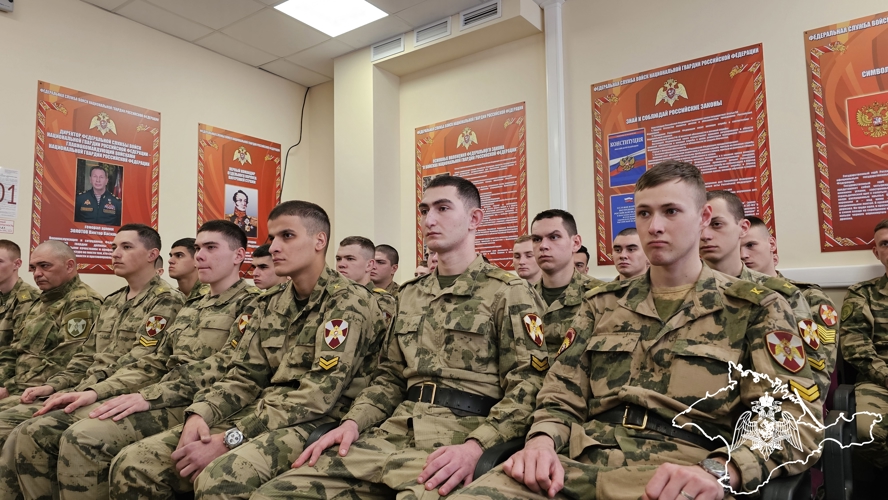 Начальник крымского территориального органа Росгвардии встретился с выпускниками ведомственных вузов в Севастополе