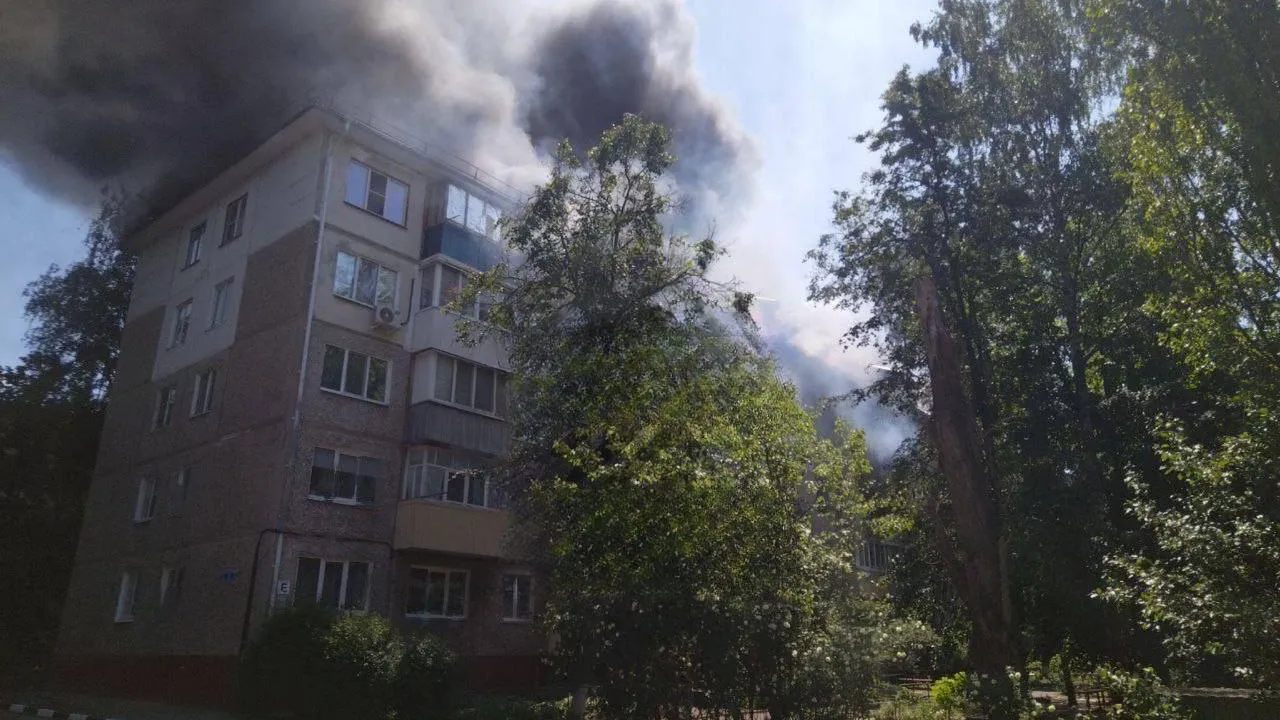 обстрел белгорода фото. разрушения в белгороде. обстрел белгорода сегодня 2023. белгород результаты обстрела. обстрел белгорода сегодня 2023.