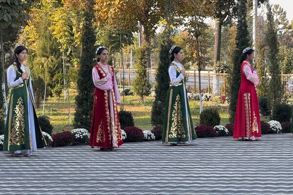 В Узбекистане проходит I Ферганский форум мира. - Sputnik Узбекистан