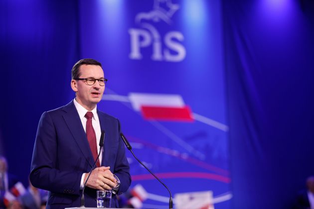 Премьер-министр Польши Матеуш Моравецкий на съезде правящей партии PIS