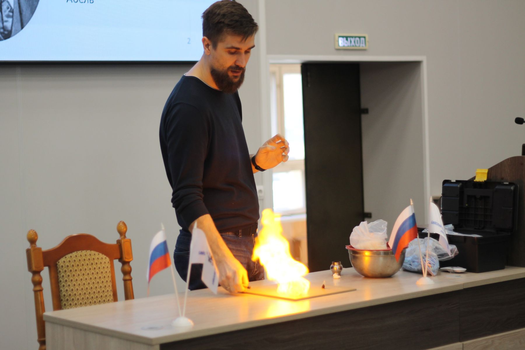 Андрей Ожогин, исполняющий обязанности заведующего кафедрой химической технологии энергонасыщенных материалов и изделий