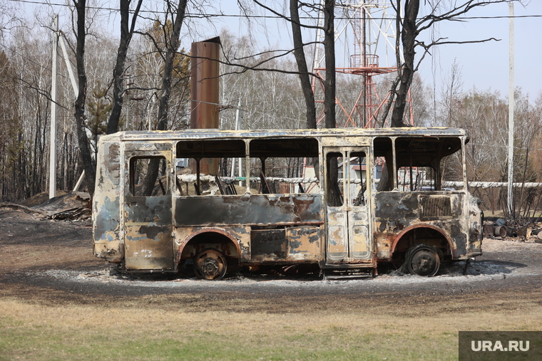 Село Юлдус. Курган, последствия пожара, юлдус, сгоревший автобус