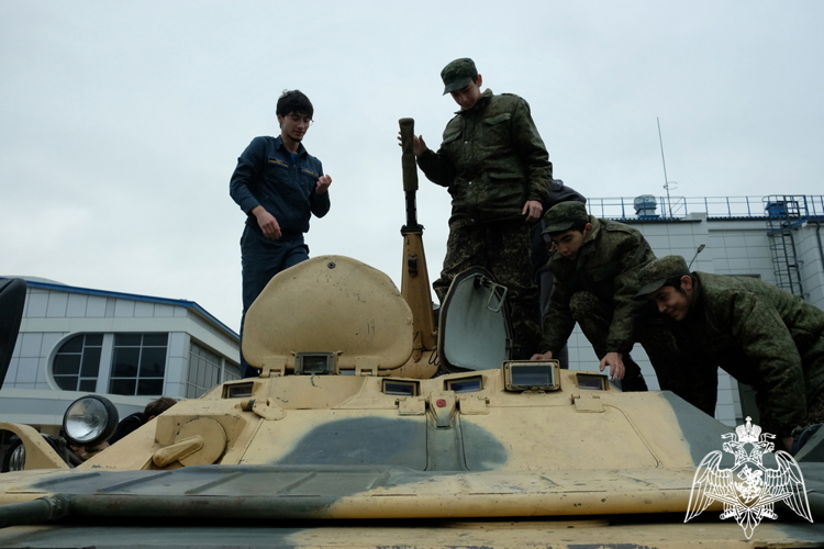 Росгвардия приняла участие в акции «День призывника» в Дагестане