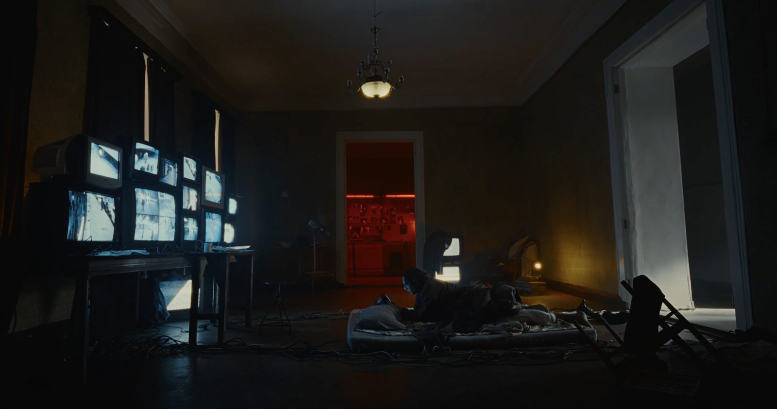 Роман Евдокимов снял клип с Аней Чиповской на песню Васи Михайлова