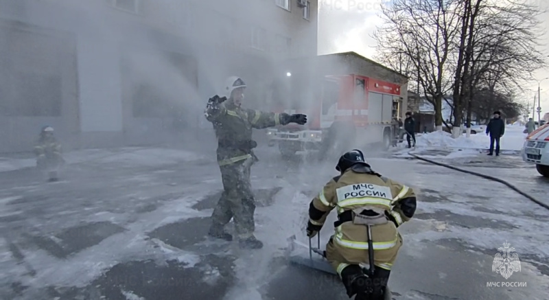 В Волгодонске проводили на пенсию ветерана пожарной охраны Сергея Жидкова