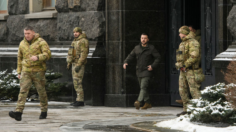 В Киеве заявили, что Зеленский посетил военную часть в Запорожской области