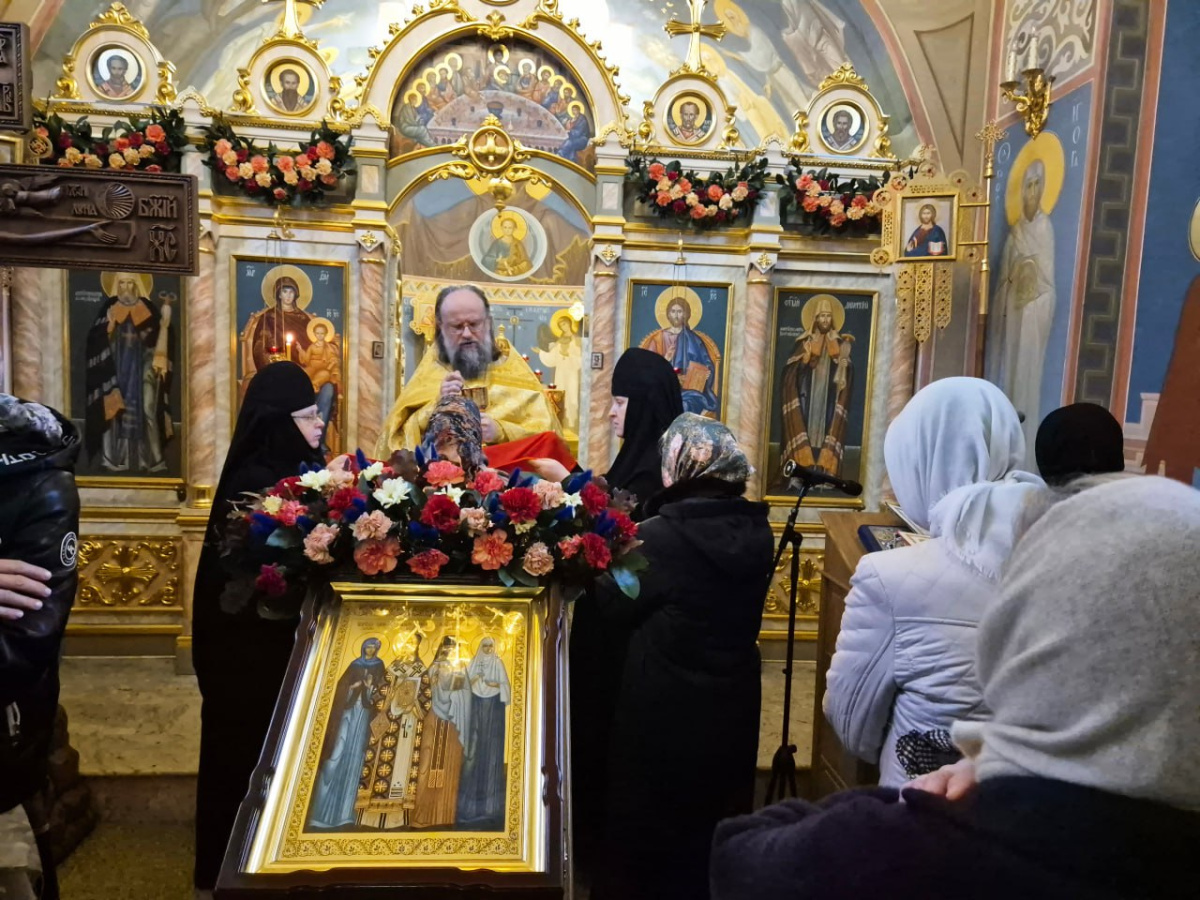 В Аносином монастыре молитвенно почтили память преподобномученика Евфросина (Антонова)