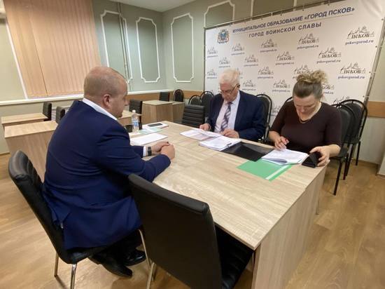 Борис Елкин заявился на конкурс на замещение должности главы Пскова