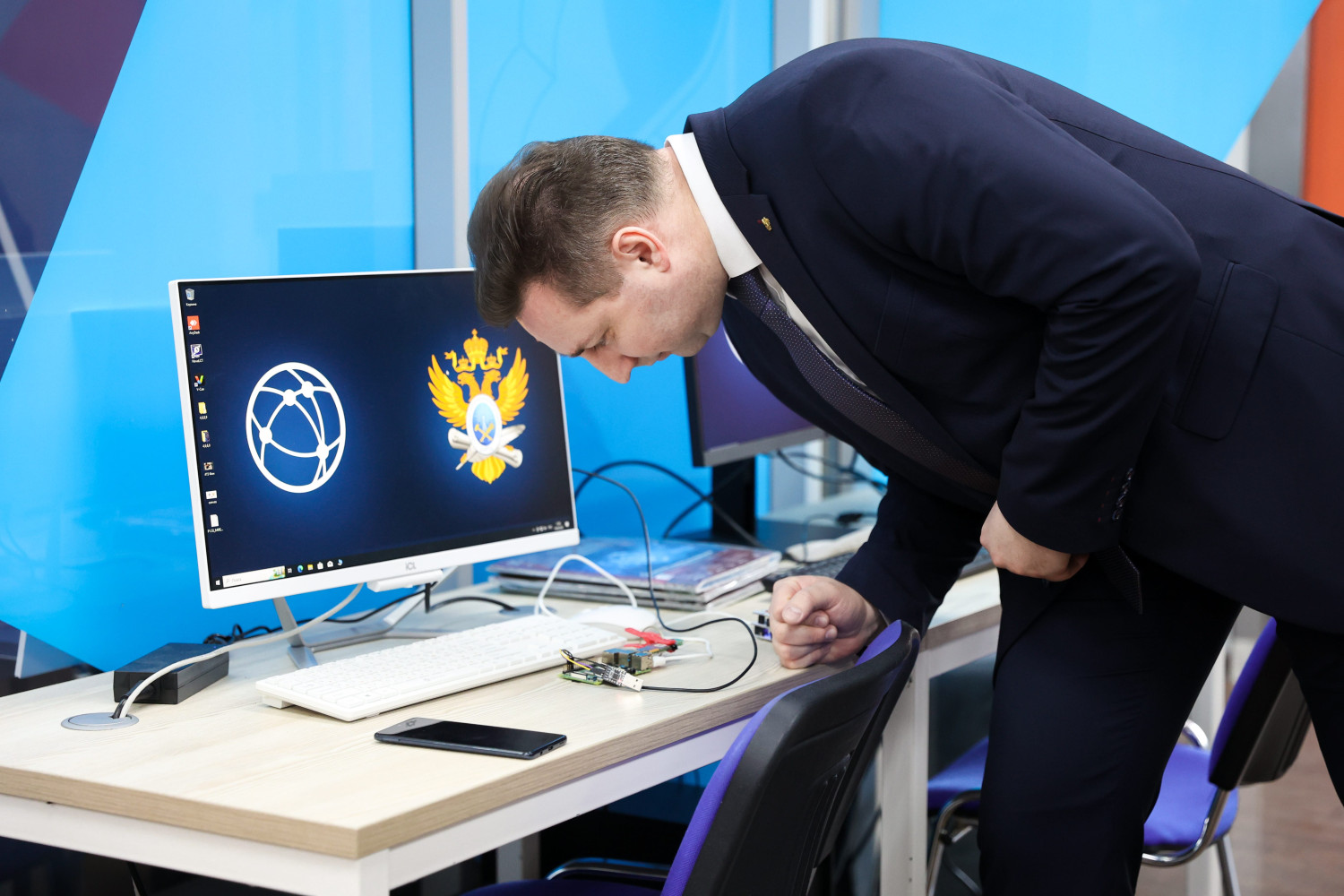 международных специалист