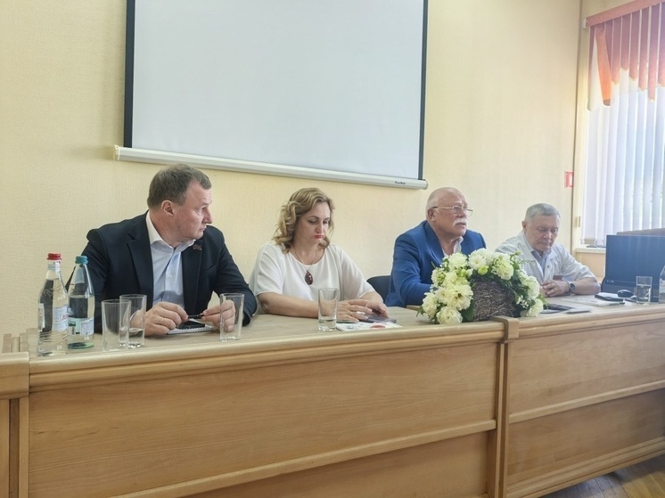 Вице-спикер ЗСК Николай Петропавловский и депутат Станислав Гринев проинспектировали работу Краснодарской станции переливания крови