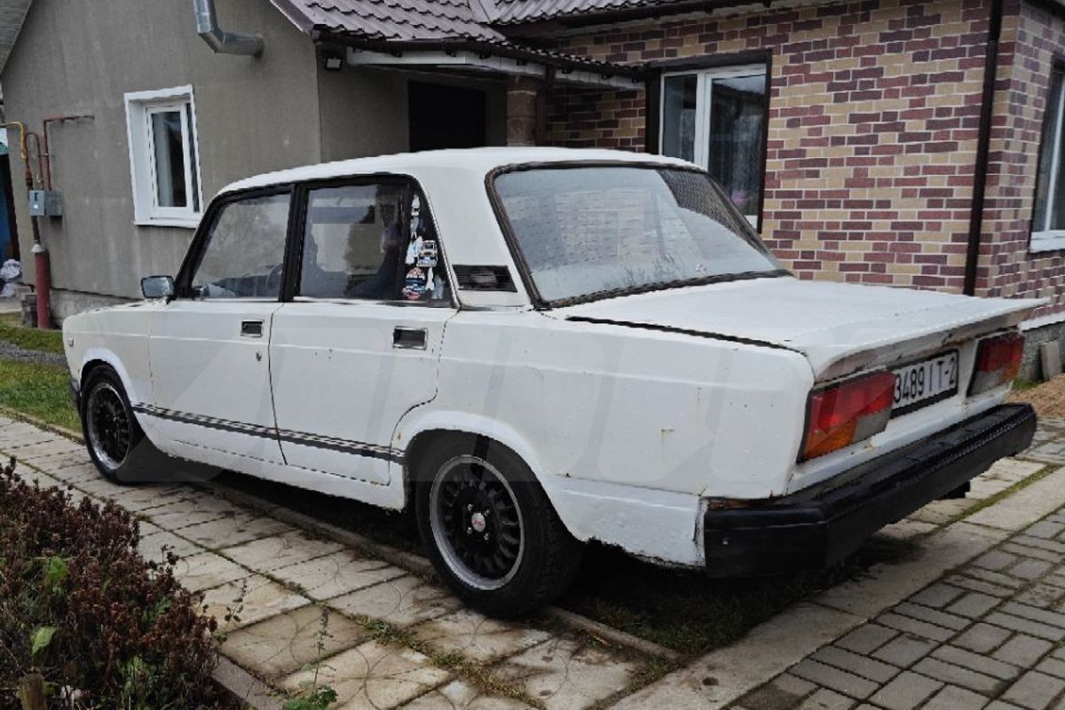 Дешево и сердито: смотрим седаны до $10 000 из базы объявлений