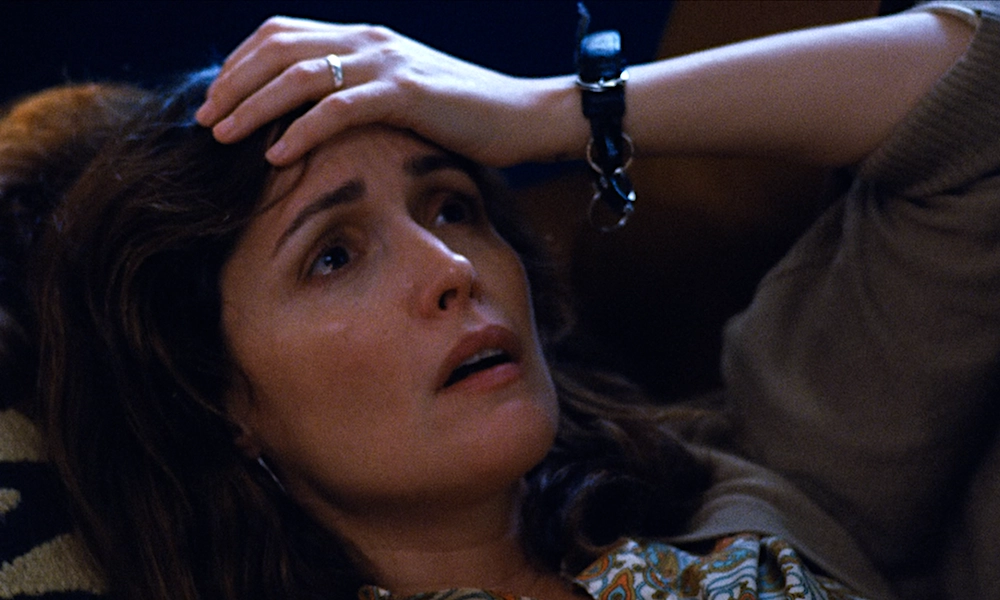 «Я бы тебя пнула, если бы могла»: Бытовой хоррор о матери не в себе