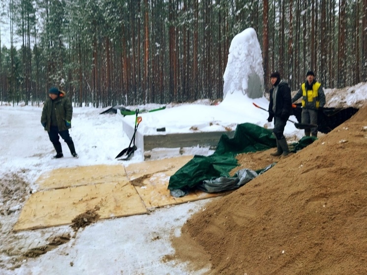 В Карелии в морозы начали благоустройство мемориального кладбища «Сандармох»