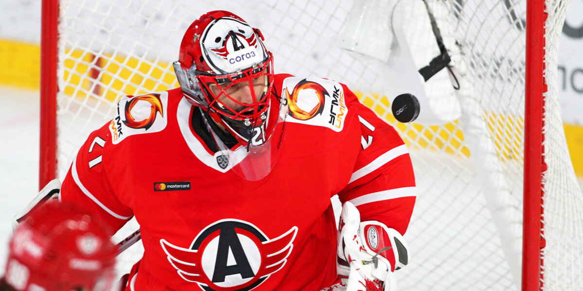 «Многое почерпнул у Коваржа — питание, отношение к тренировкам» — вратарь «Автомобилиста» Галкин