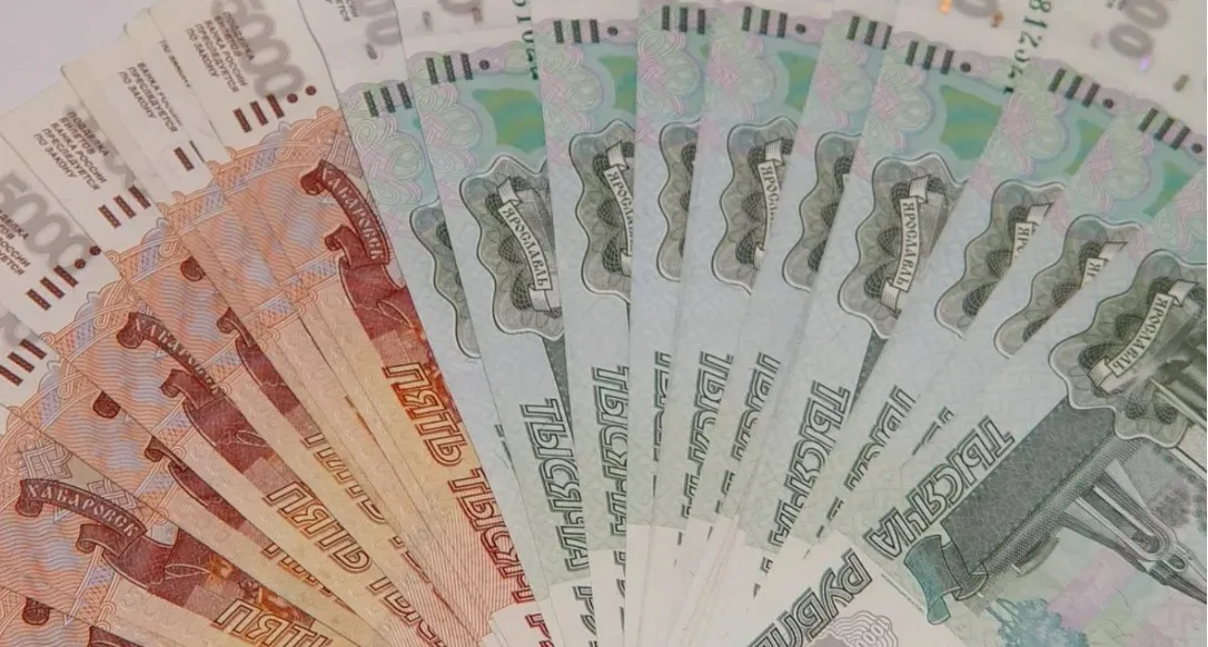 В Крыму и Севастополе взыскали почти полмиллиарда рублей алиментов></div><div class=