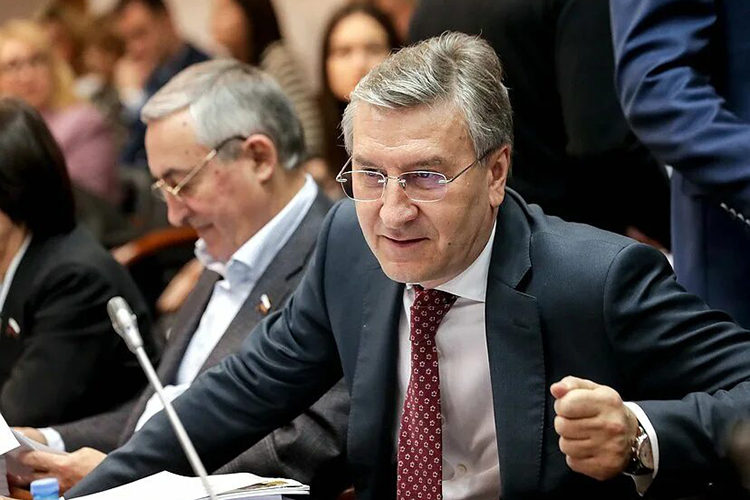 «Он лобби республики на федеральном уровне», — так говорят об Айрате Фаррахове