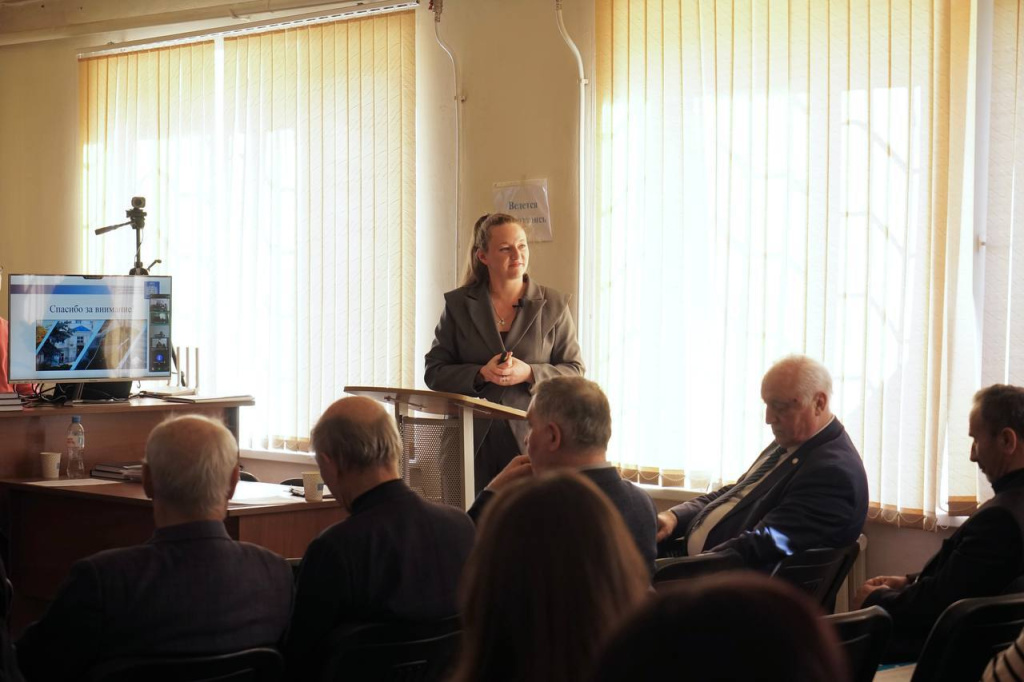 3.Поздравляем Александру Никифорову и Марию Сафонову с успешной защитой кандидатских диссертаций!