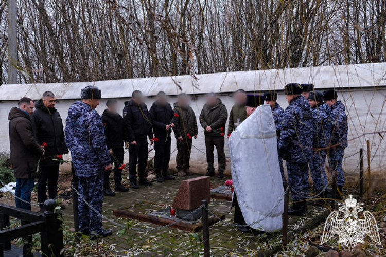 В День Неизвестного солдата росгвардейцы приняли участие в памятном мероприятии