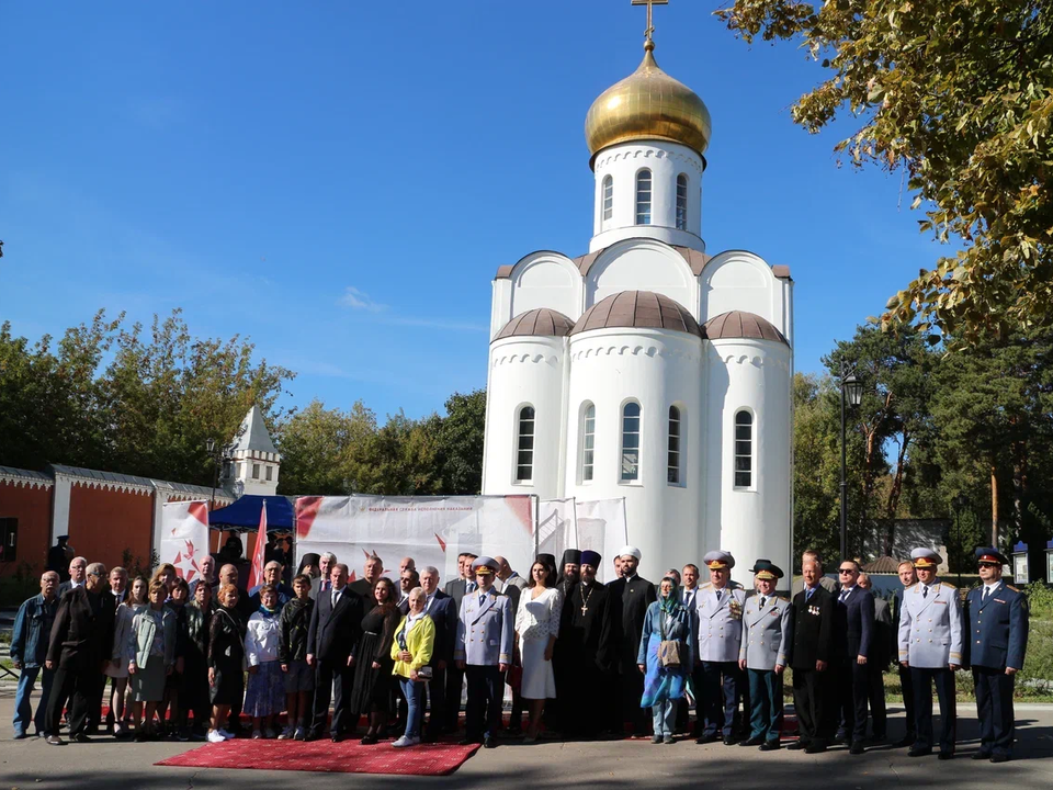 В Дзержинском вспоминают погибших при исполнении служебных обязанностей сотрудников УИС