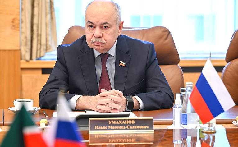 Ильяс Умаханов