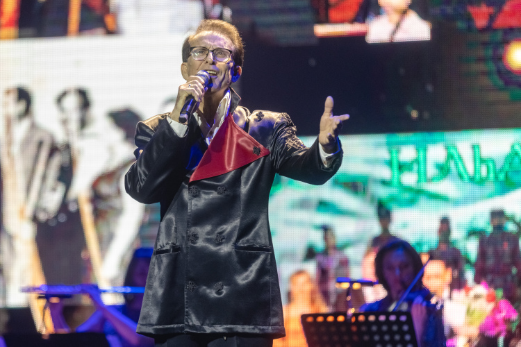 «Я еще могу петь, вроде и зрителям нравится»