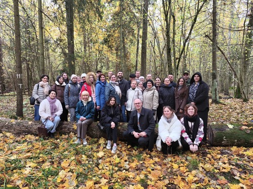 Участники конференции в Негорельском учебно-опытном лесхозе