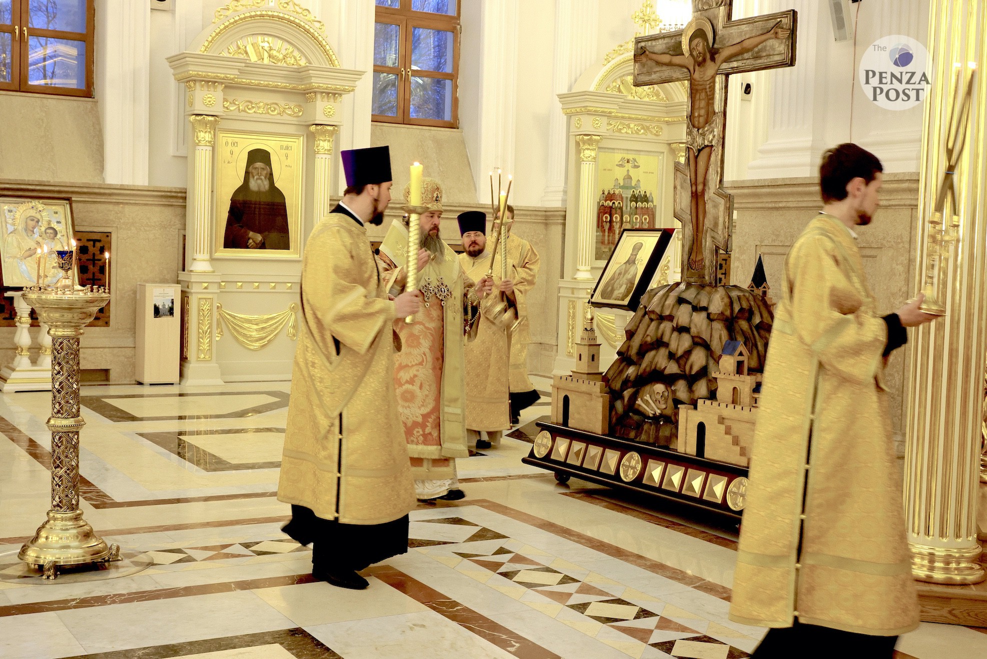 Служба в кафедральном соборе пенза