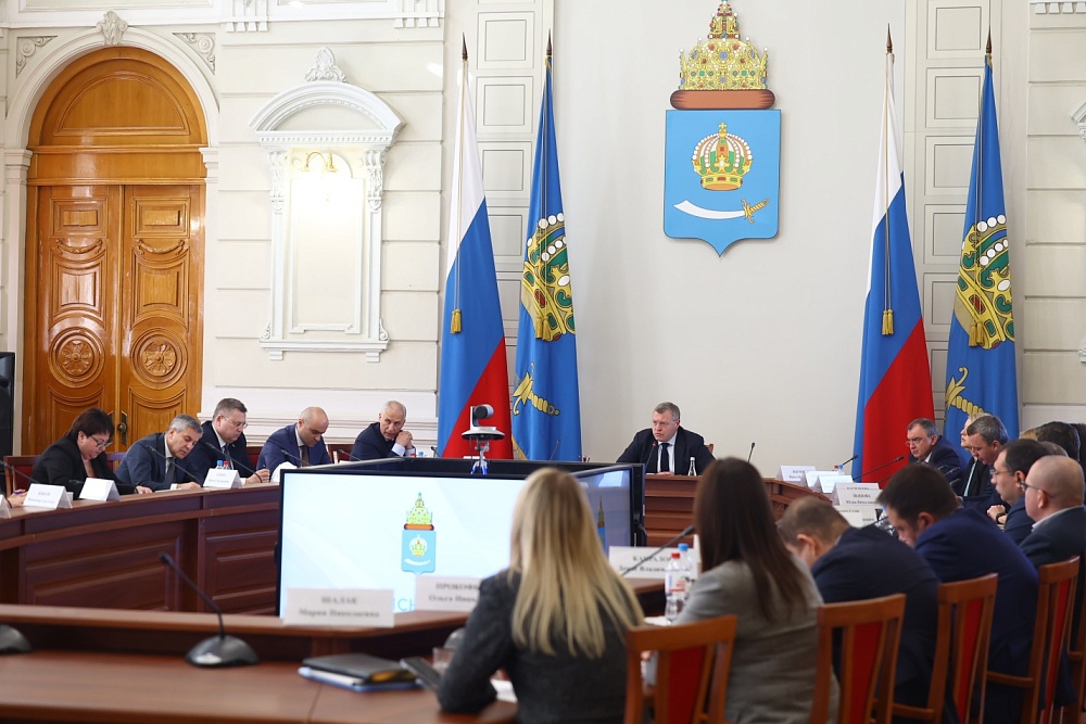 Астраханская традиция: раз в году увольнять министра строительства за недоработки по нацпроектам