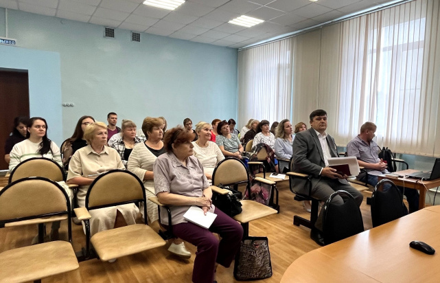 Управлением Минюста России по Вологодской области продолжается проведение цикла обучающих семинаров для представителей некоммерческих организаций муниципальных округов региона (3)