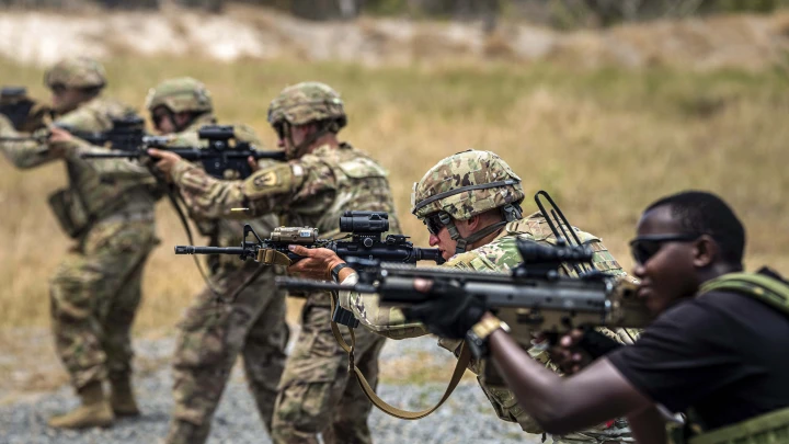 В Найроби арестован русский, занимавшийся вербовкой кенийцев для участия в СВО. Что случилось? Две версии от источника